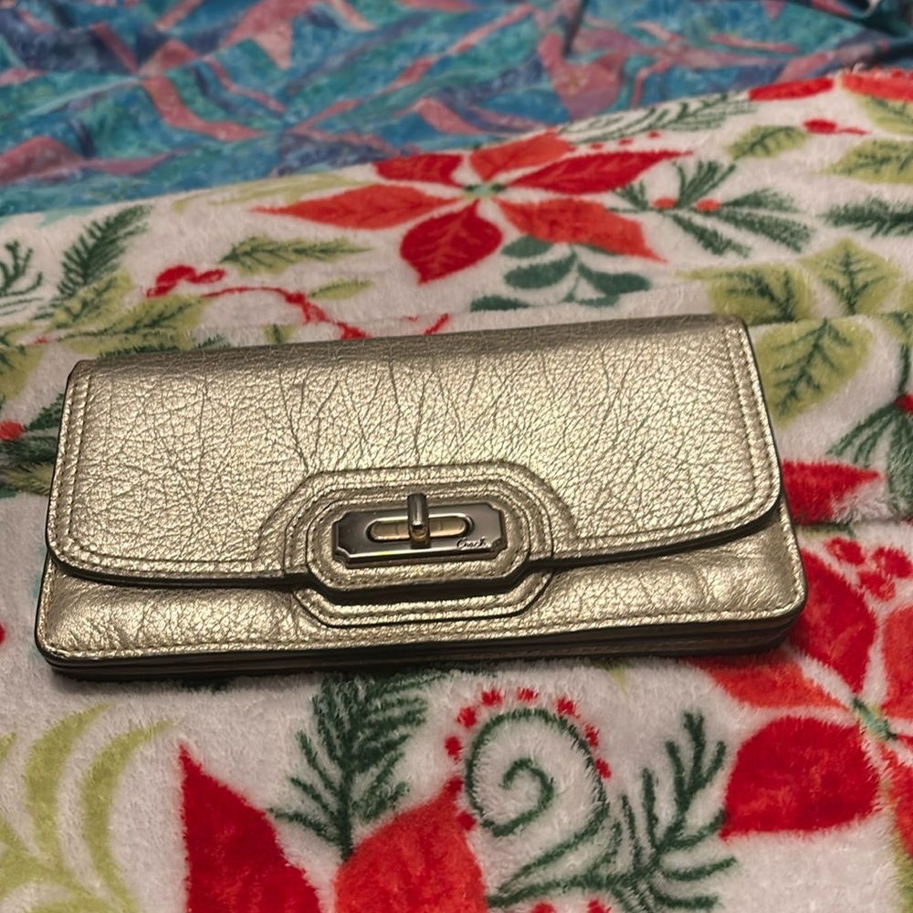 ladies beautiful gold metallic Coach wallet, excellent  condition